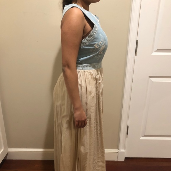 Beautiful long dress with a sky blue top - Picture 7 of 8